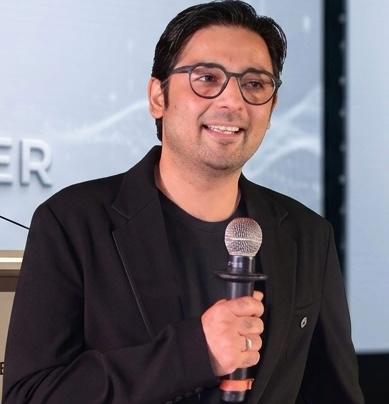 Vaibhav Khandelwal — Co-founder & Chief Product Officer